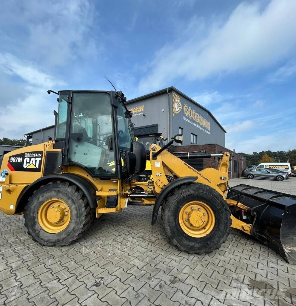CAT 907 M Фронтальні навантажувачі