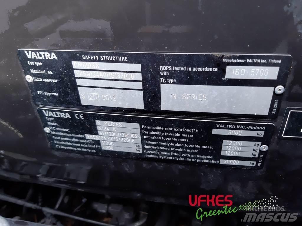 Valtra N134 Трактори