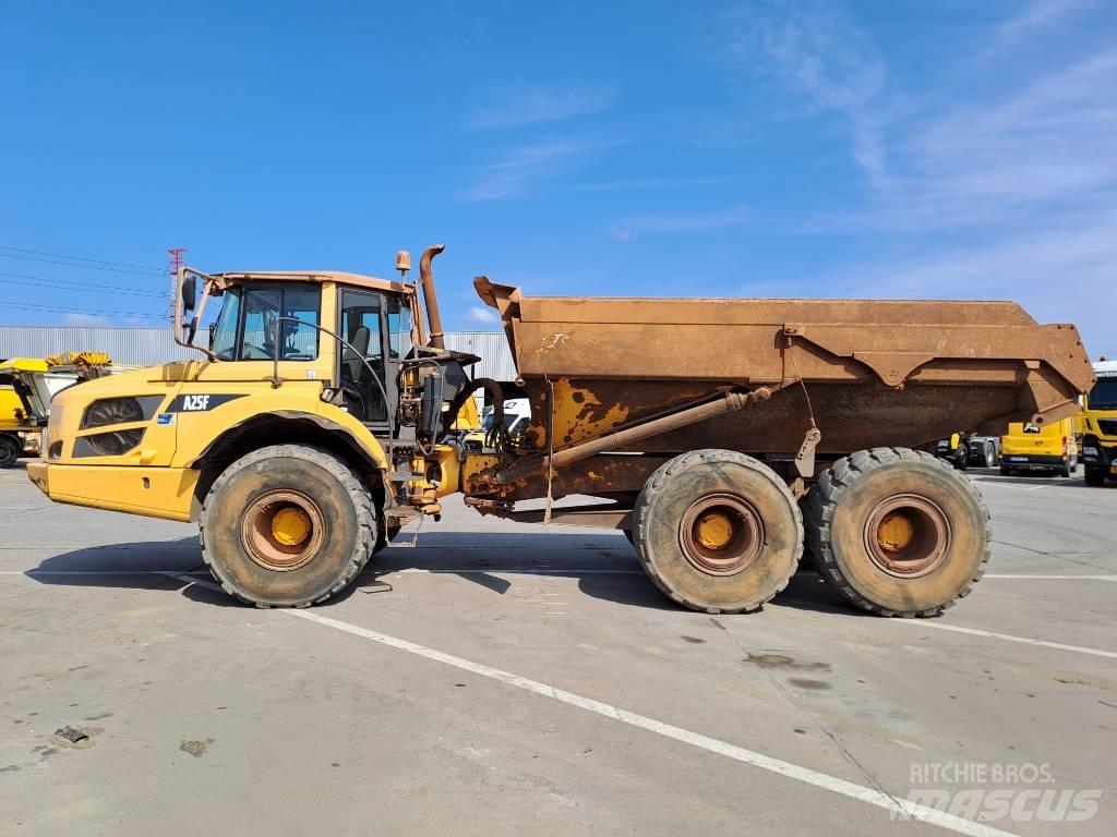 Volvo A25F Зчленовані самоскиди