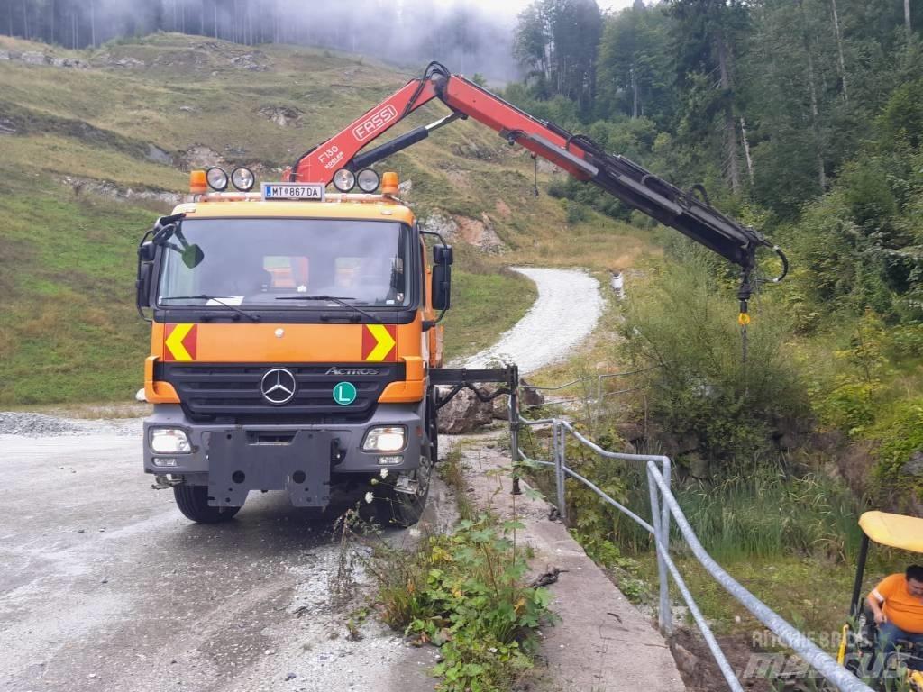 Fassi 130 Крани вантажників