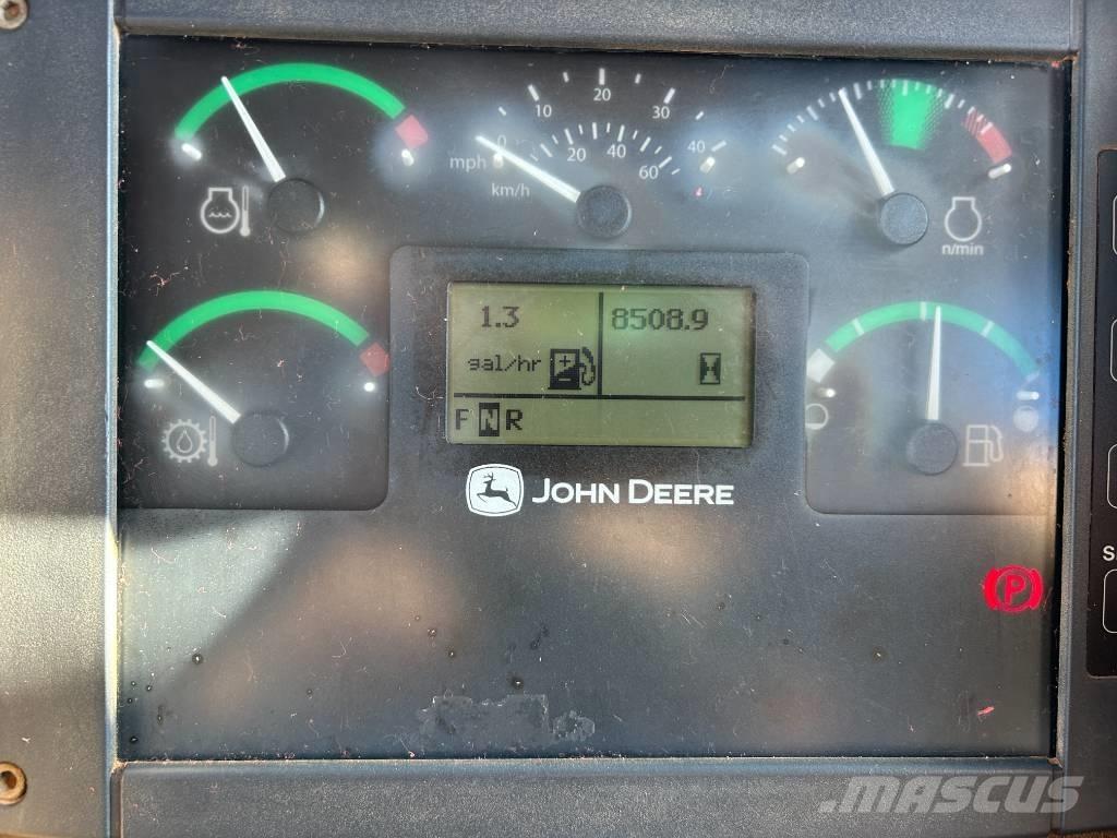 DEERE 300D II Зчленовані самоскиди