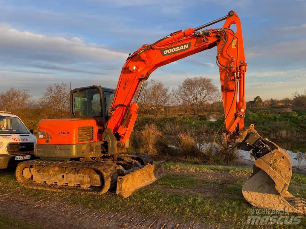 Doosan DX 85 R-3 Середні екскаватори 7т. - 12т.