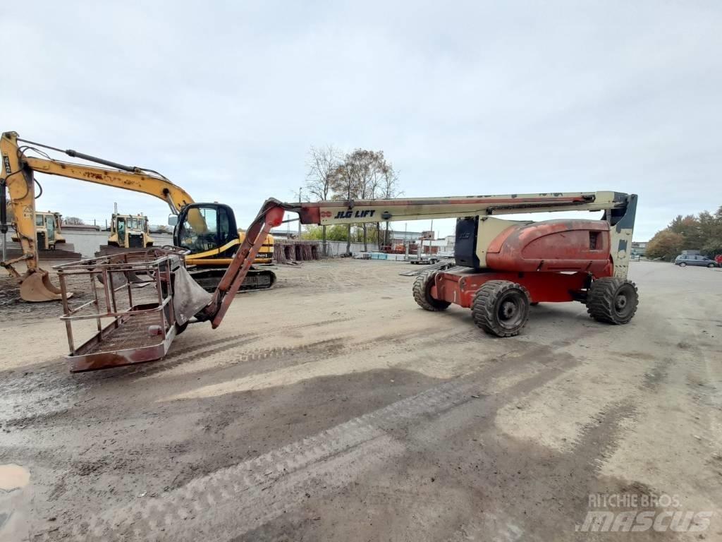 JLG 800 AJ Телескопічні підйомники