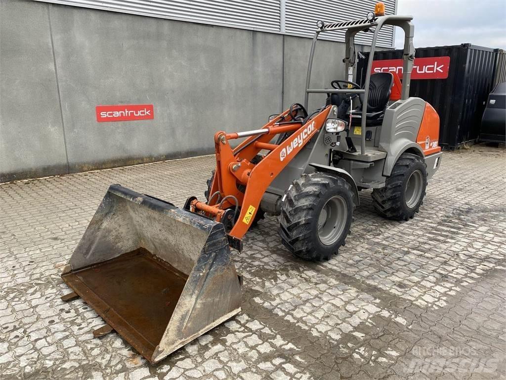 Weycor AR380 Agrar Багатофункціональне обладнання для вантажних і землекопальних робіт