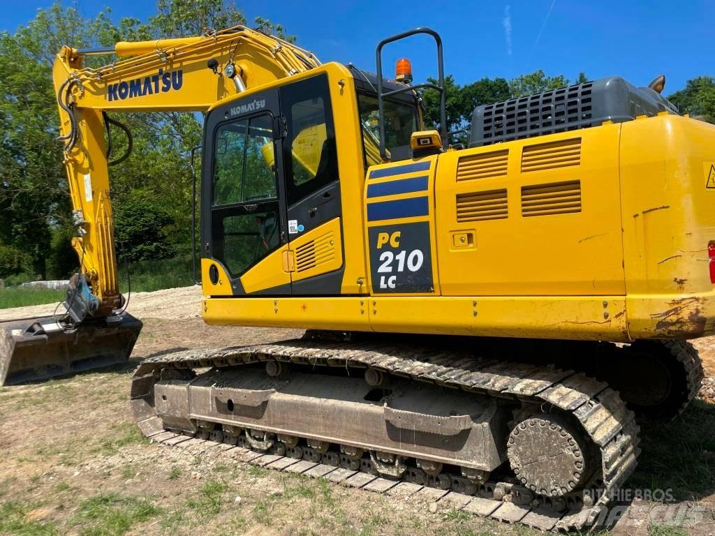 Komatsu PC210LC-11E0 Гусеничні екскаватори