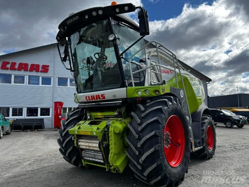 CLAAS Jaguar 950-4 Кормозбиральні комбайни