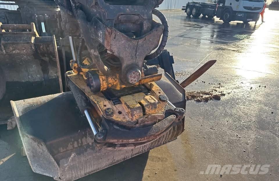 JCB JS 145 W Колісні екскаватори