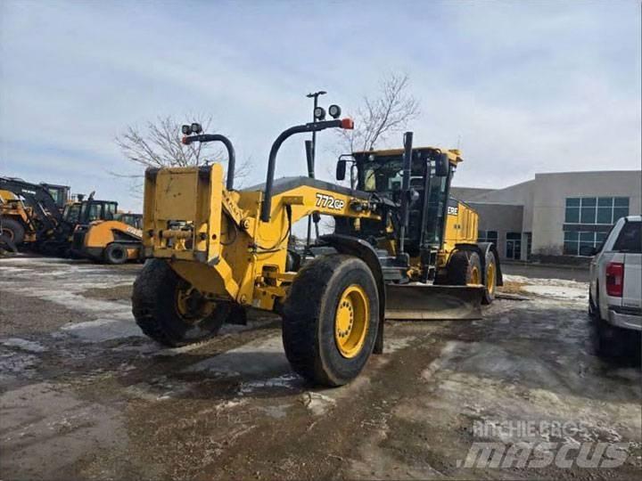 John Deere 772GP Грейдери