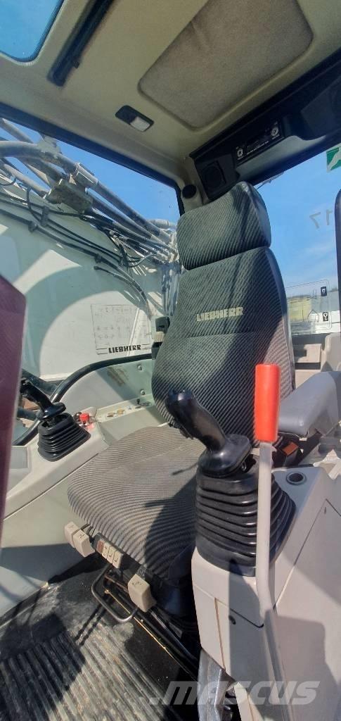 Liebherr R954C HDV Екскаватори для знесення споруд