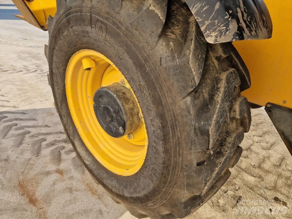 JCB 540-140  BC40 Телескопічні навантажувачі