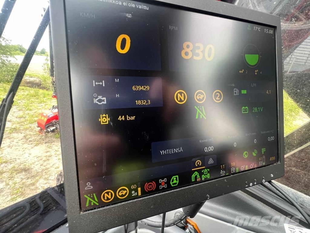 Komatsu 951 XC Харвестери