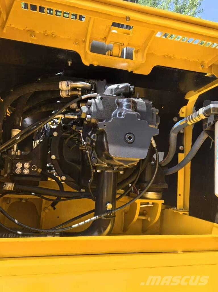 Komatsu PC 300 Гусеничні екскаватори