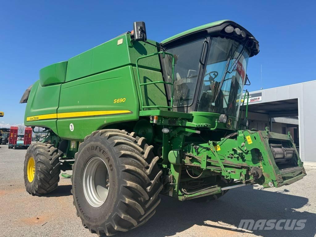 John Deere S 690 Зернозбиральні комбайни