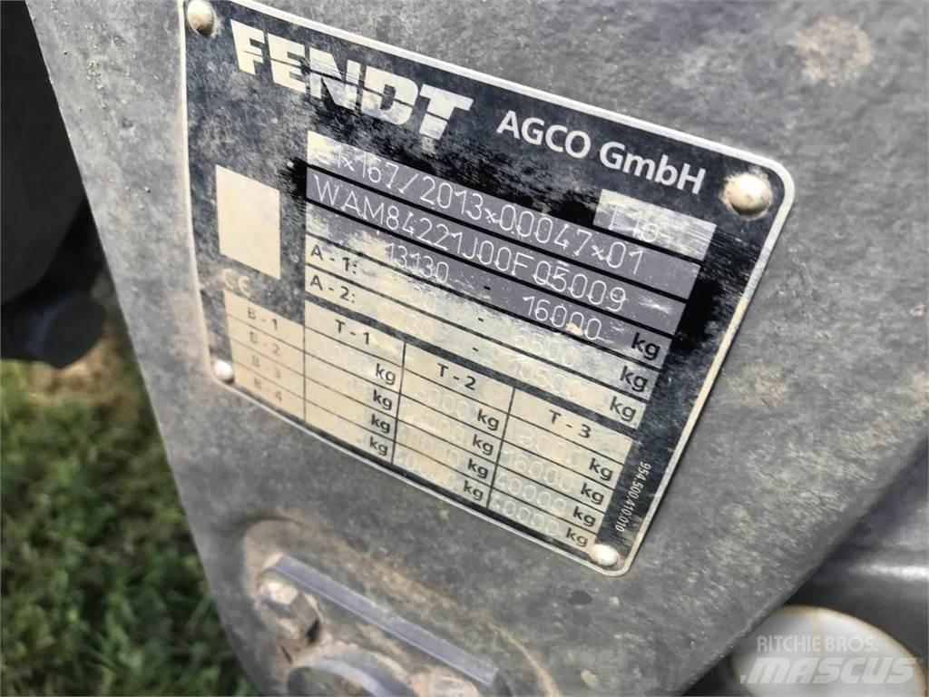 Fendt 828 Vario Трактори