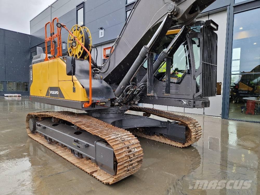 Volvo EC250EL Гусеничні екскаватори