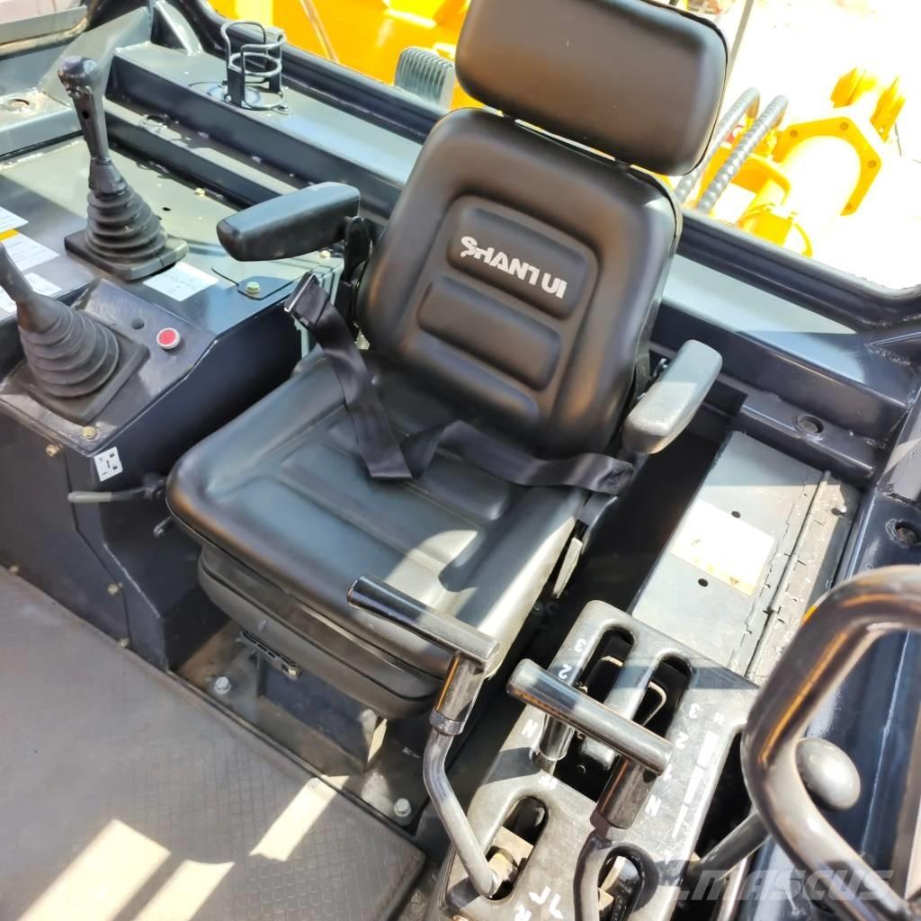 Shantui SD 32 Гусеничні бульдозери