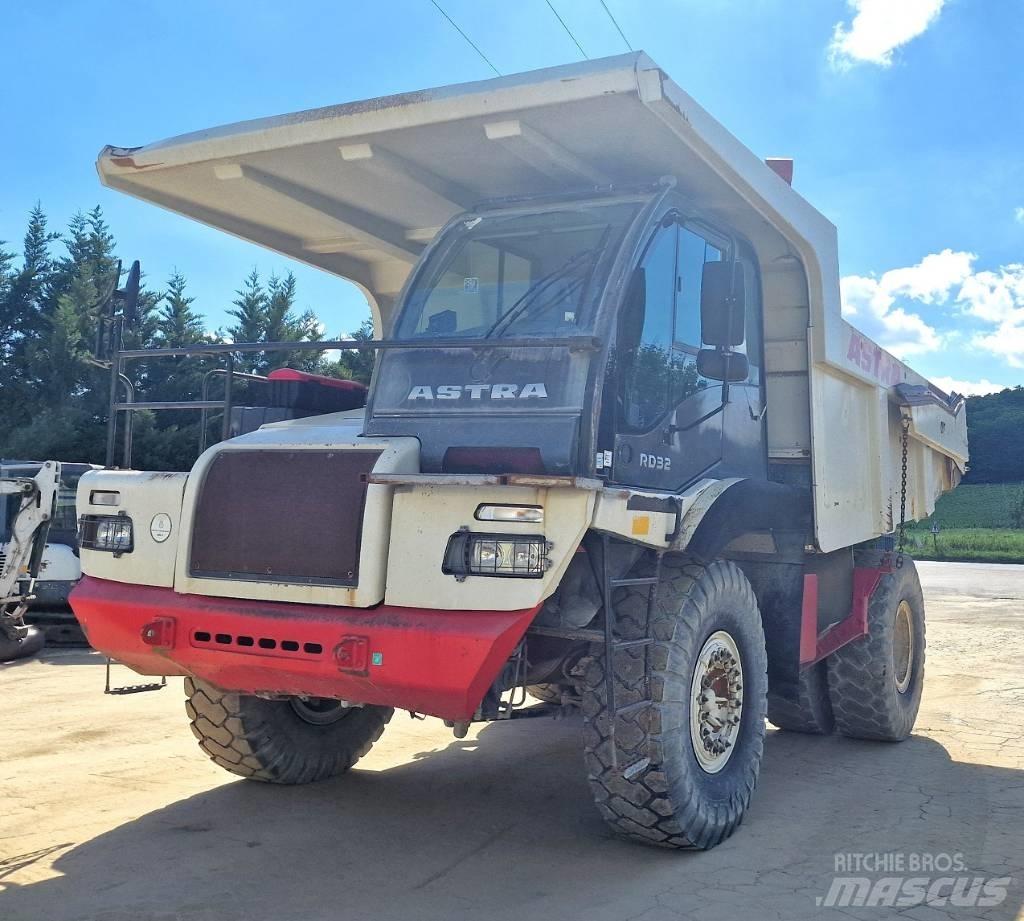 Astra RD 32 C Кар`єрні самоскиди