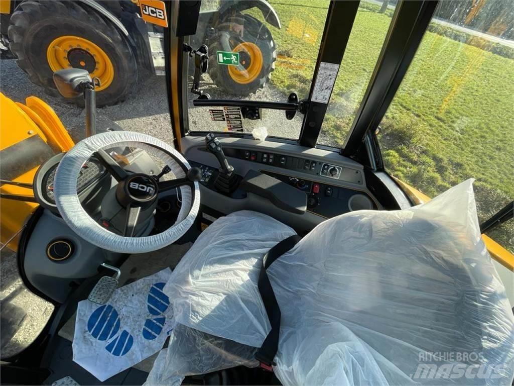 JCB TM 220 Agri Фронтальні навантажувачі