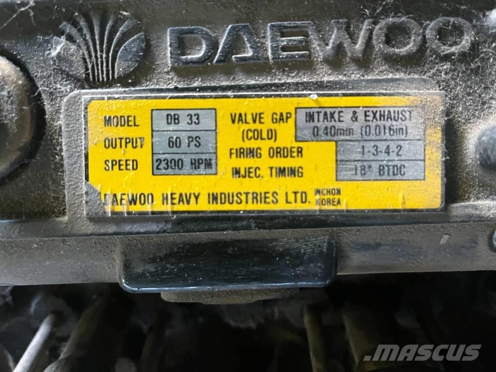 Daewoo DB33A E-0059 Двигуни