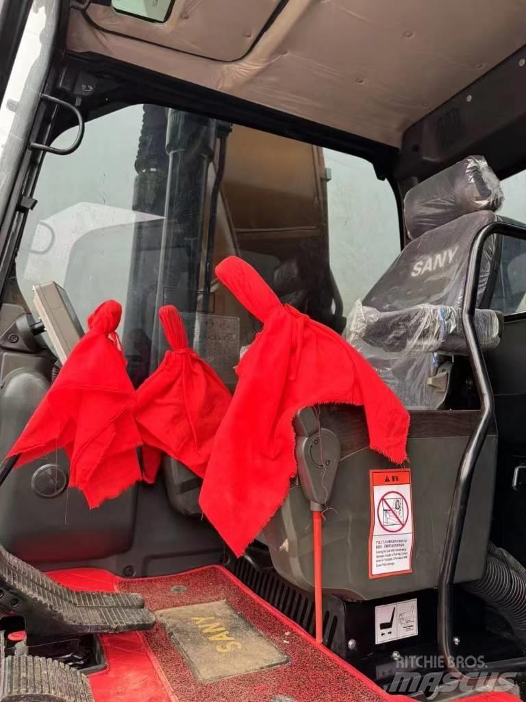 Sany 215PRO Гусеничні екскаватори