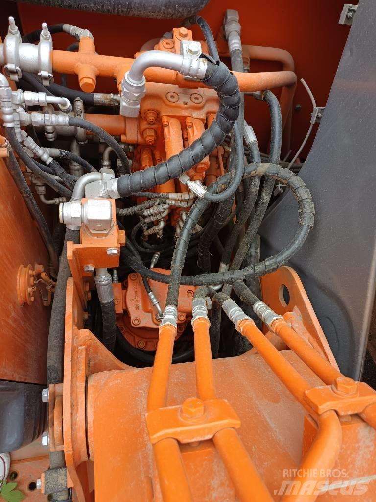 Hitachi ZX 80 Середні екскаватори 7т. - 12т.