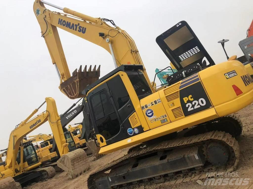 Komatsu 220-8 Гусеничні екскаватори