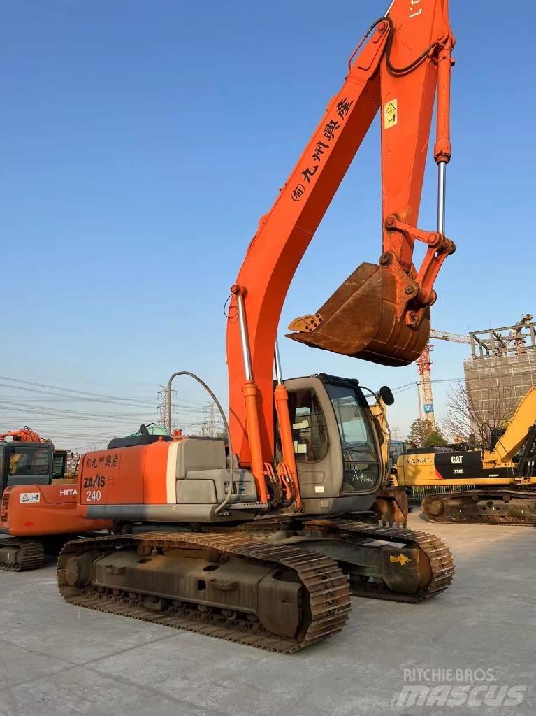 Hitachi ZX 240 Гусеничні екскаватори