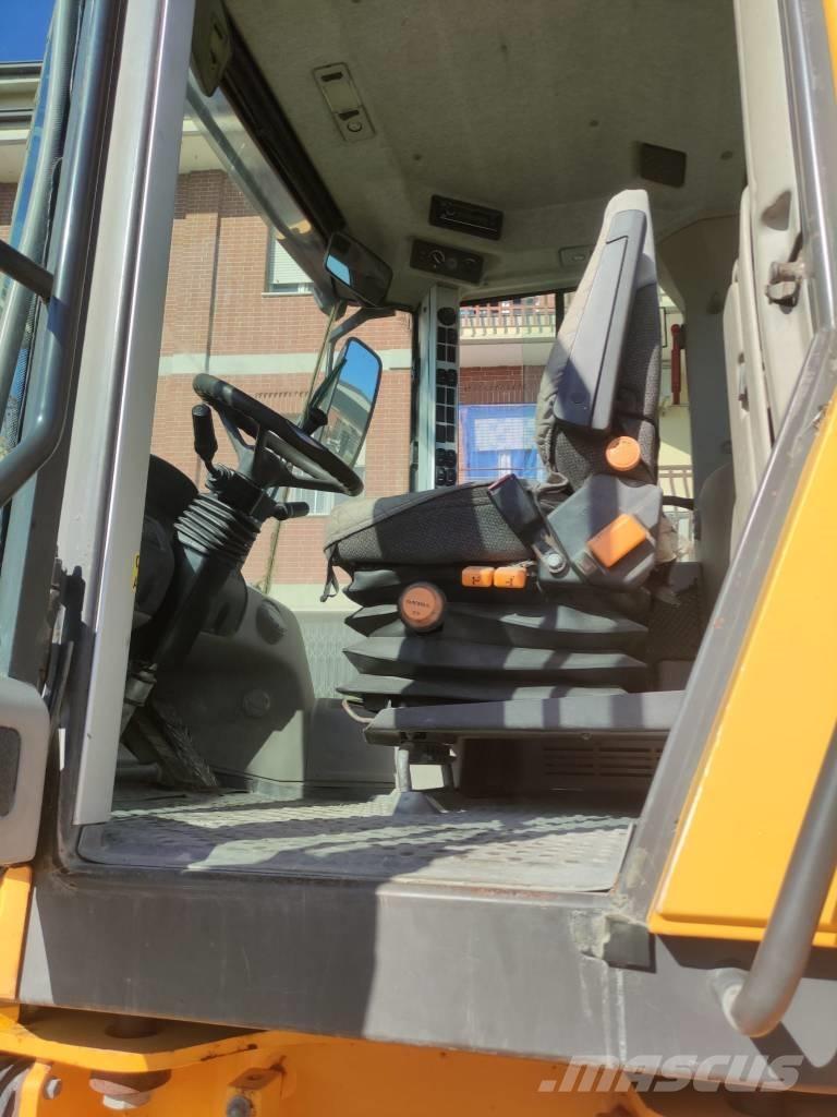 Volvo L 70 F Фронтальні навантажувачі