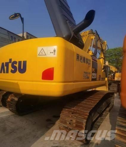 Komatsu PC 220-8 Гусеничні екскаватори