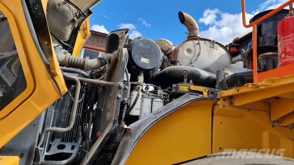 Volvo L 260 H Фронтальні навантажувачі