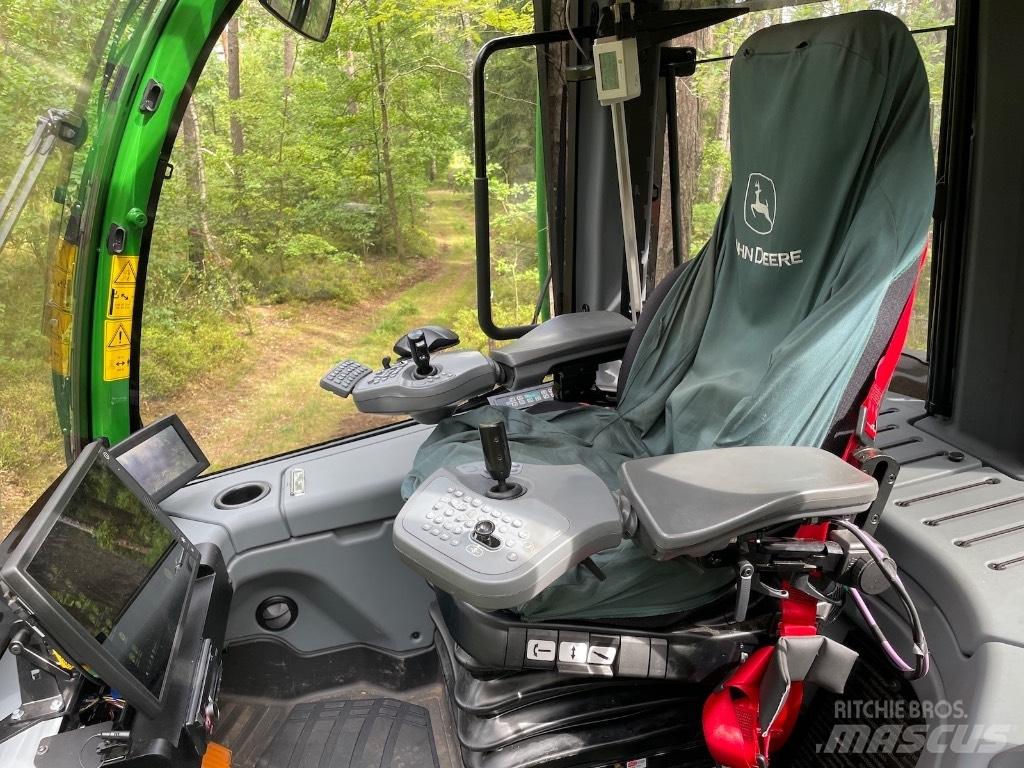 John Deere 1170G 8WD Харвестери