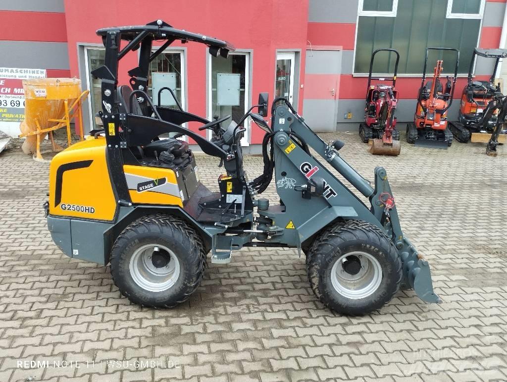 GiANT G2500 HD Фронтальні навантажувачі та екскаватори