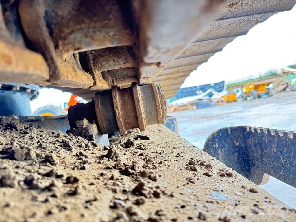 JCB 140X L SV Гусеничні екскаватори