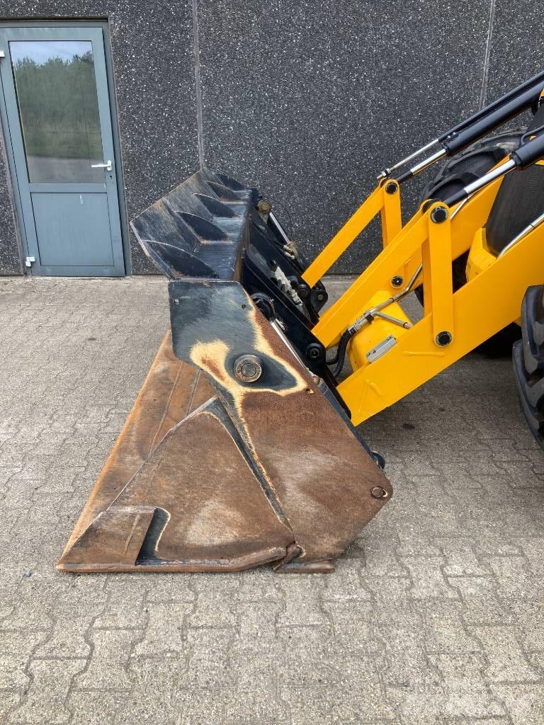 JCB 4 CX Pro Екскаватори-навантажувачі