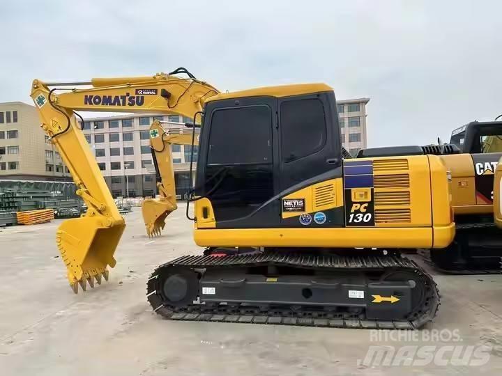 Komatsu PC130 Гусеничні екскаватори