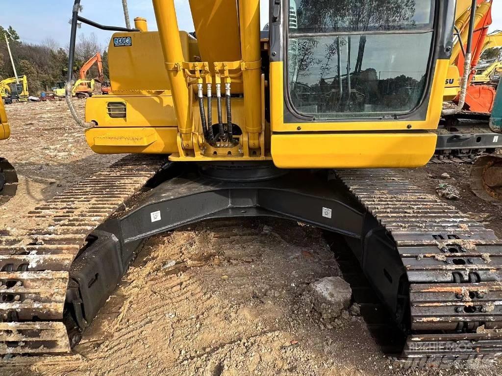 Komatsu PC 130 Гусеничні екскаватори