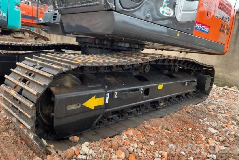 Hitachi 200-3 Гусеничні екскаватори