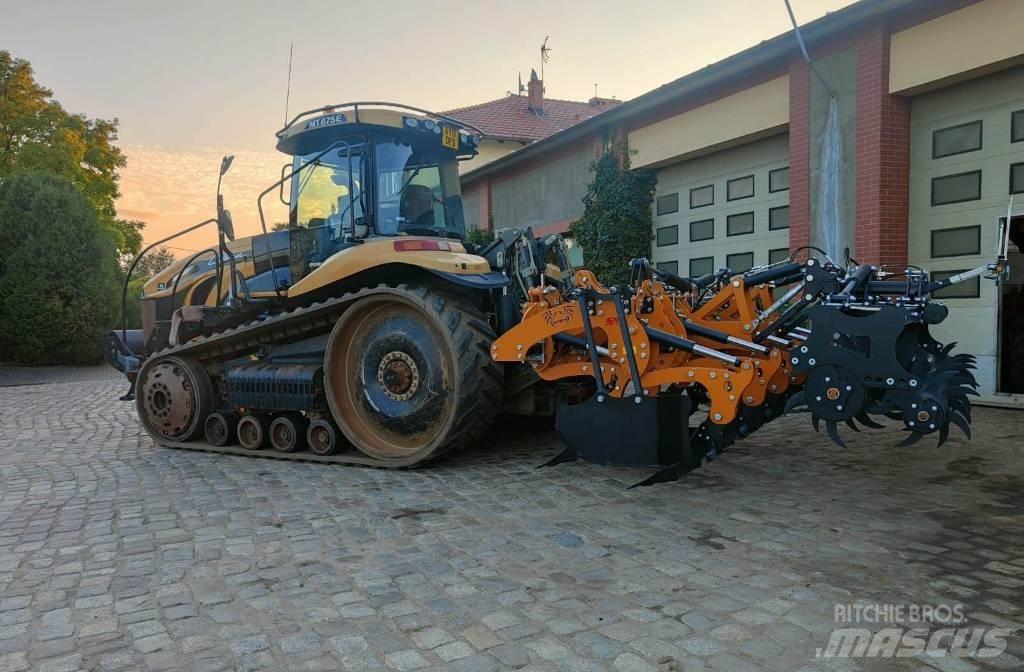 Challenger MT 875 E Трактори