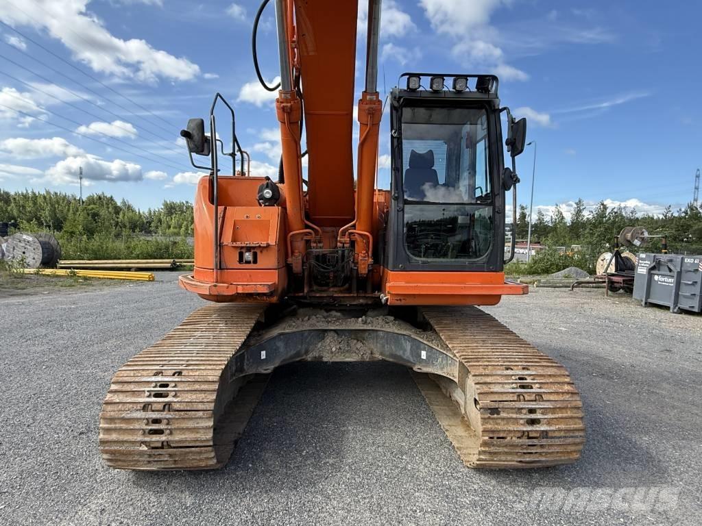 Doosan DX 235 LC Гусеничні екскаватори