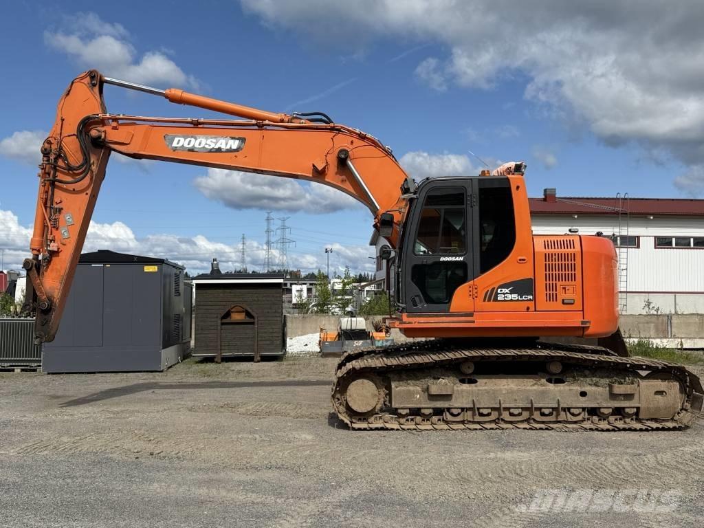 Doosan DX 235 LC Гусеничні екскаватори