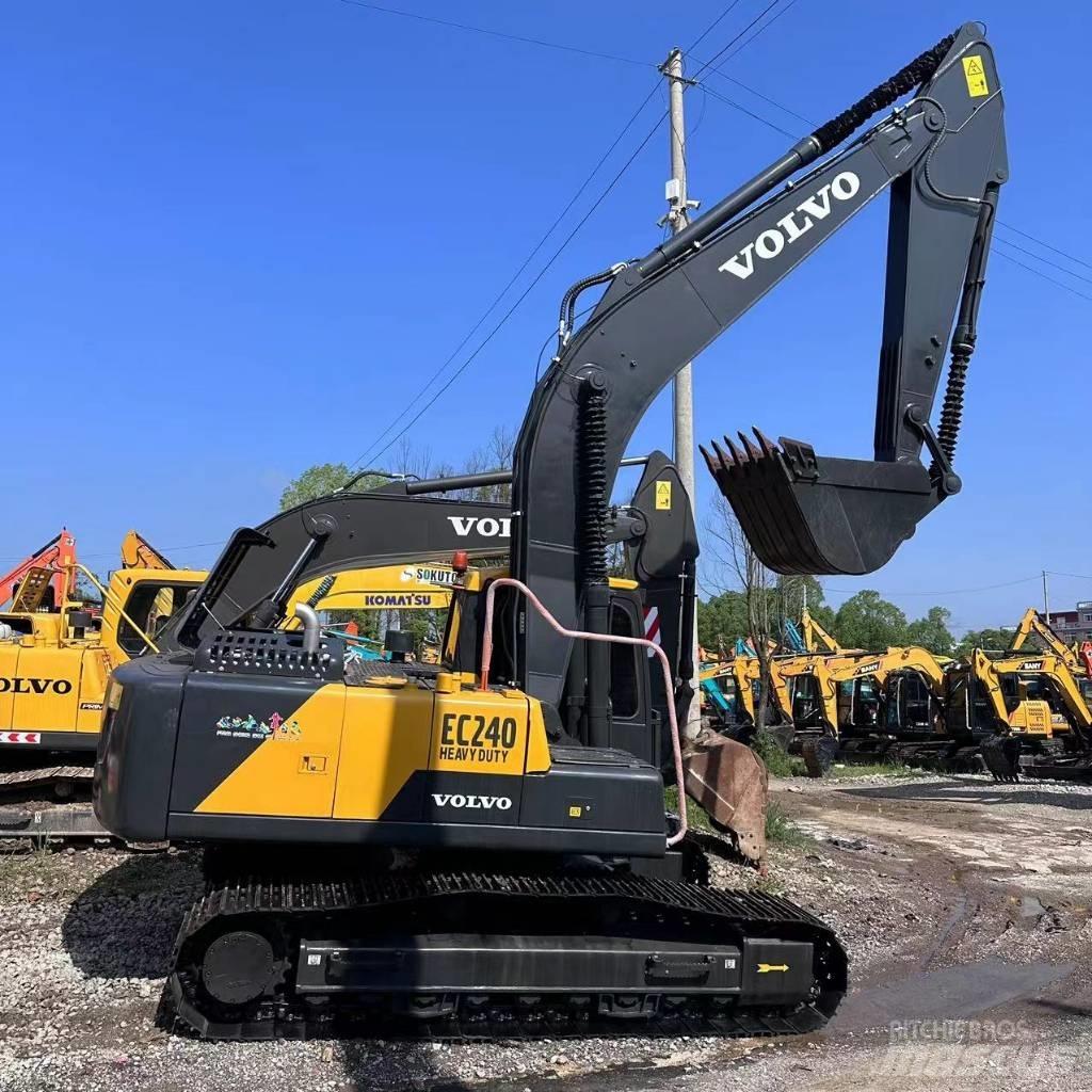 Volvo EC 240 Гусеничні екскаватори