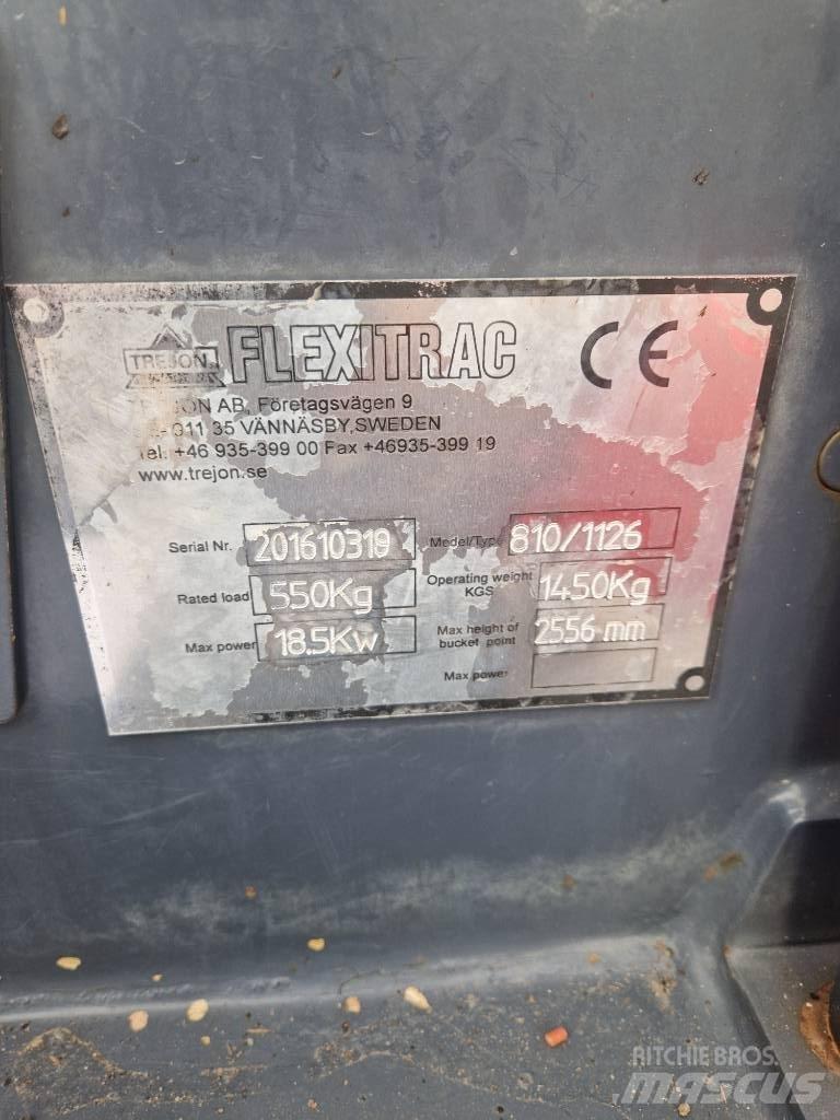 Flexitrac 1126 LRF Багатофункціональне обладнання для вантажних і землекопальних робіт