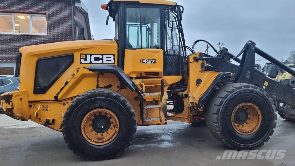 JCB 437 HT Фронтальні навантажувачі