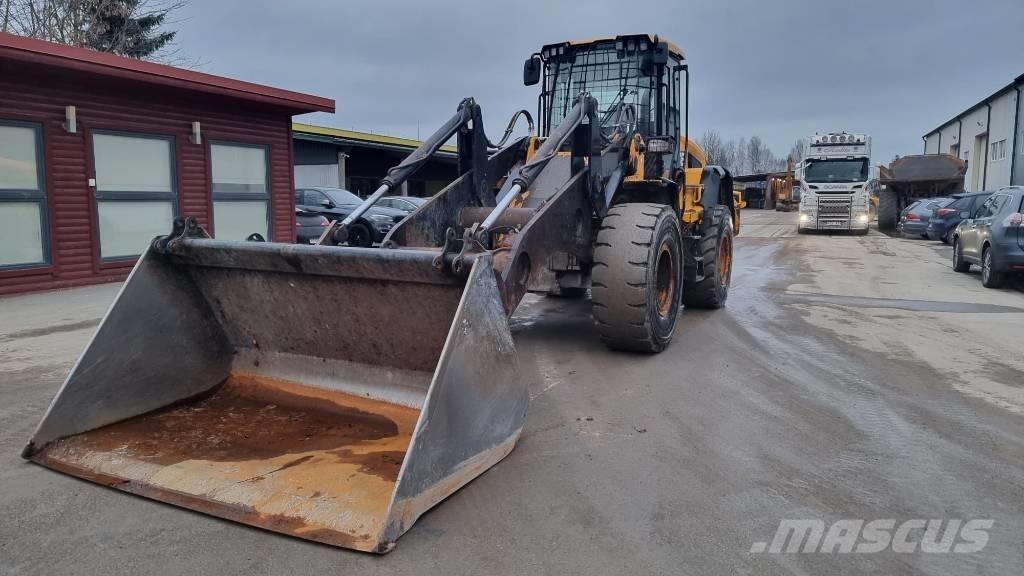 JCB 437 HT Фронтальні навантажувачі