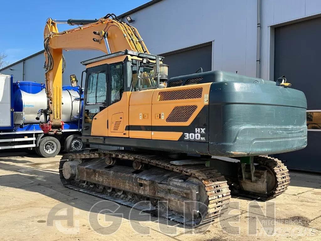 Hyundai HX300NL Гусеничні екскаватори