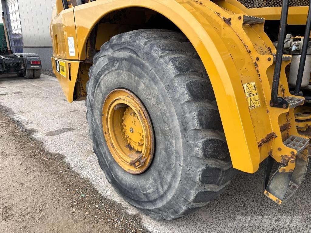 CAT 745 C Зчленовані самоскиди