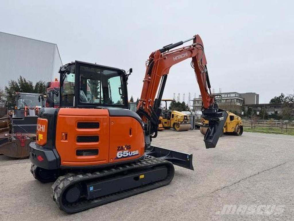 Hitachi ZX65 USB-6 Міні-екскаватори < 7т