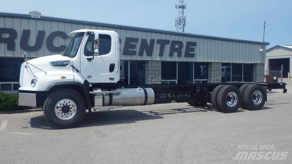 Freightliner 114 SD Шасі з кабіною