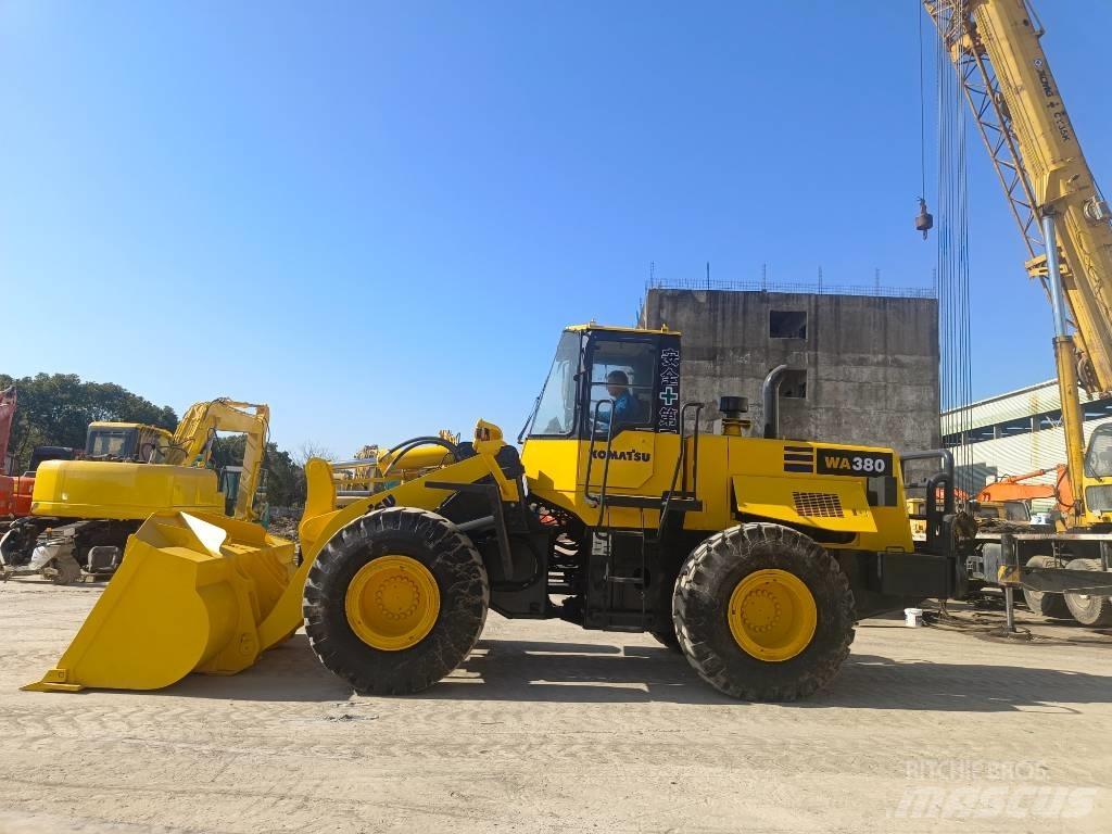 Komatsu WA 380-3 Фронтальні навантажувачі