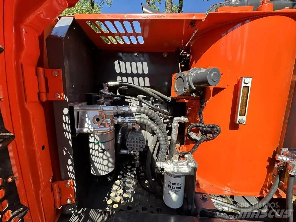 Hitachi ZX 120 Гусеничні екскаватори